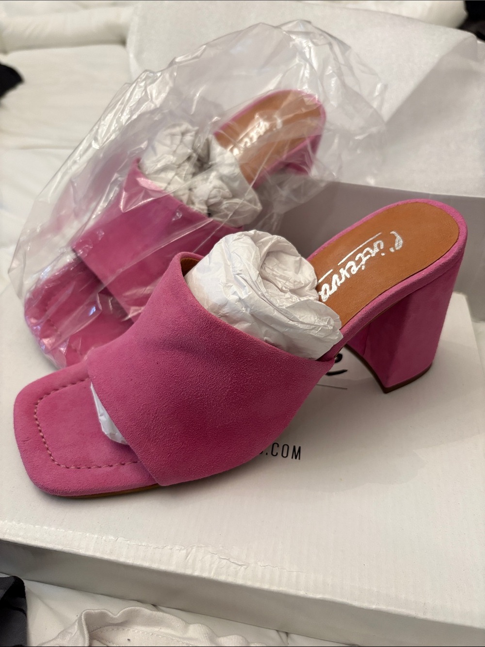 L'INTERVALLE Hot Pink Suede Block Heel Mule